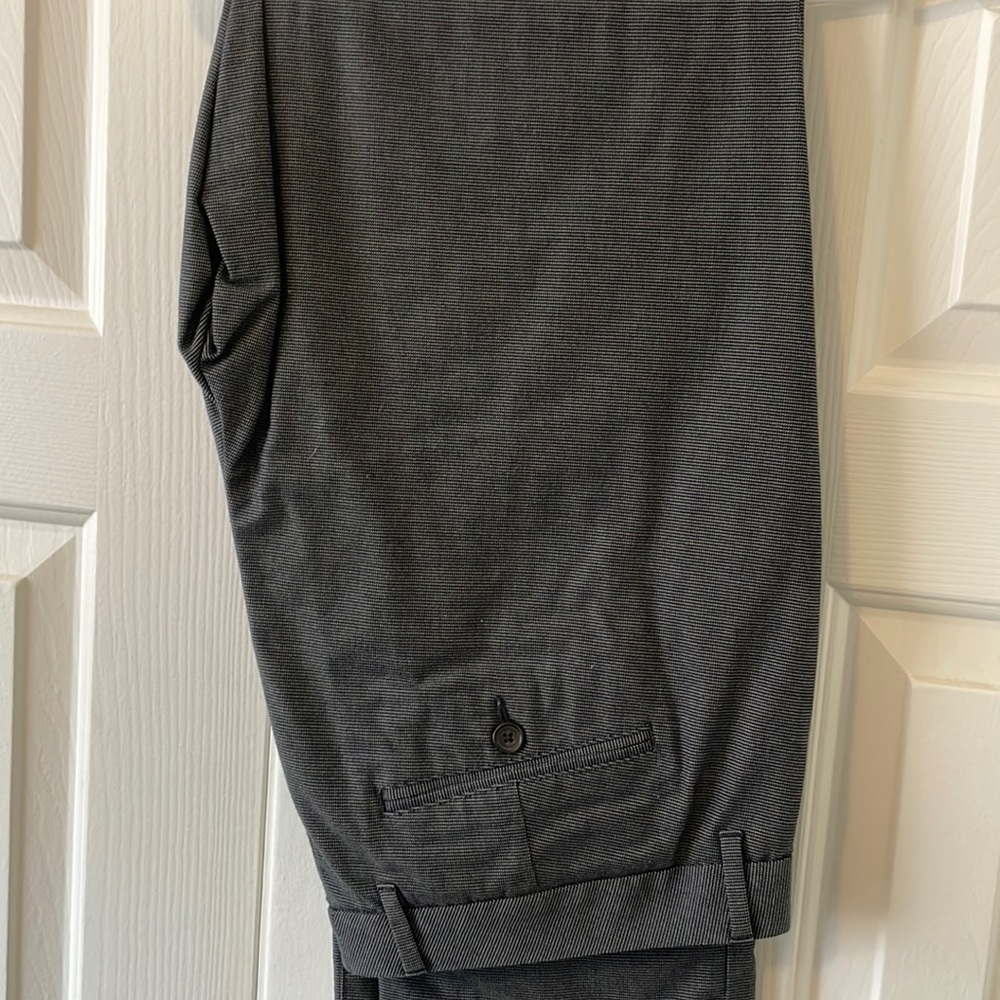 Bonobos weekday warrior dress pants. Slim fit